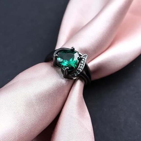 Heart Cubic Zirconia Promise Ring for Women - Emerald Zirconia with Black Ring - Picture 5 of 5